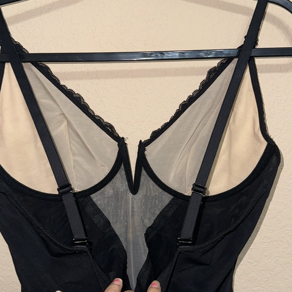 Popilush Lace Deep-V Neck Bodysuits - Picture 16 of 16